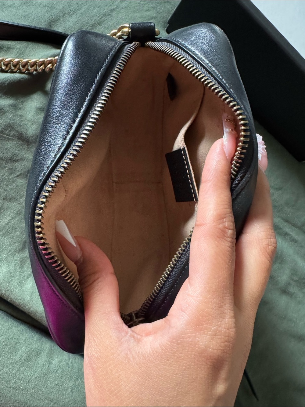 Gucci Black Quilted Leather Crossbody with Gold GG - Picture 6 of 11